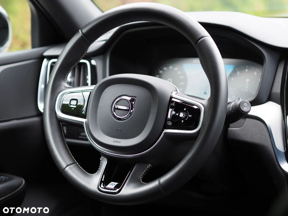 Volvo V60 T4 R-Design - 12