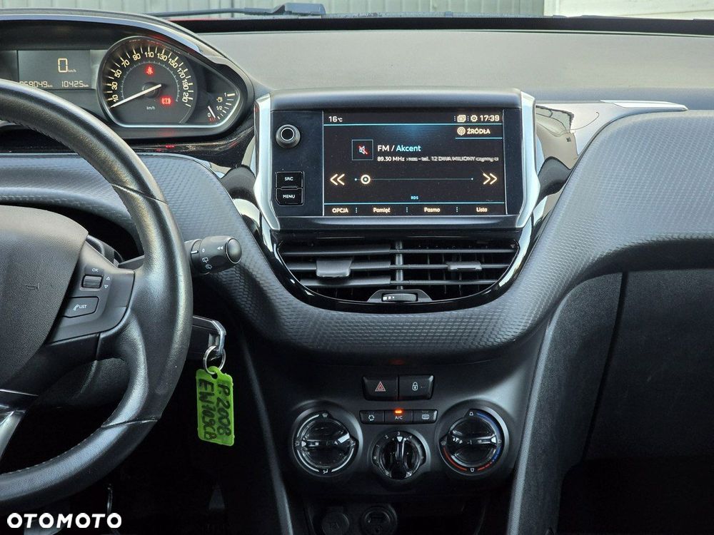 Peugeot 2008 1.2 Pure Tech Style - 17