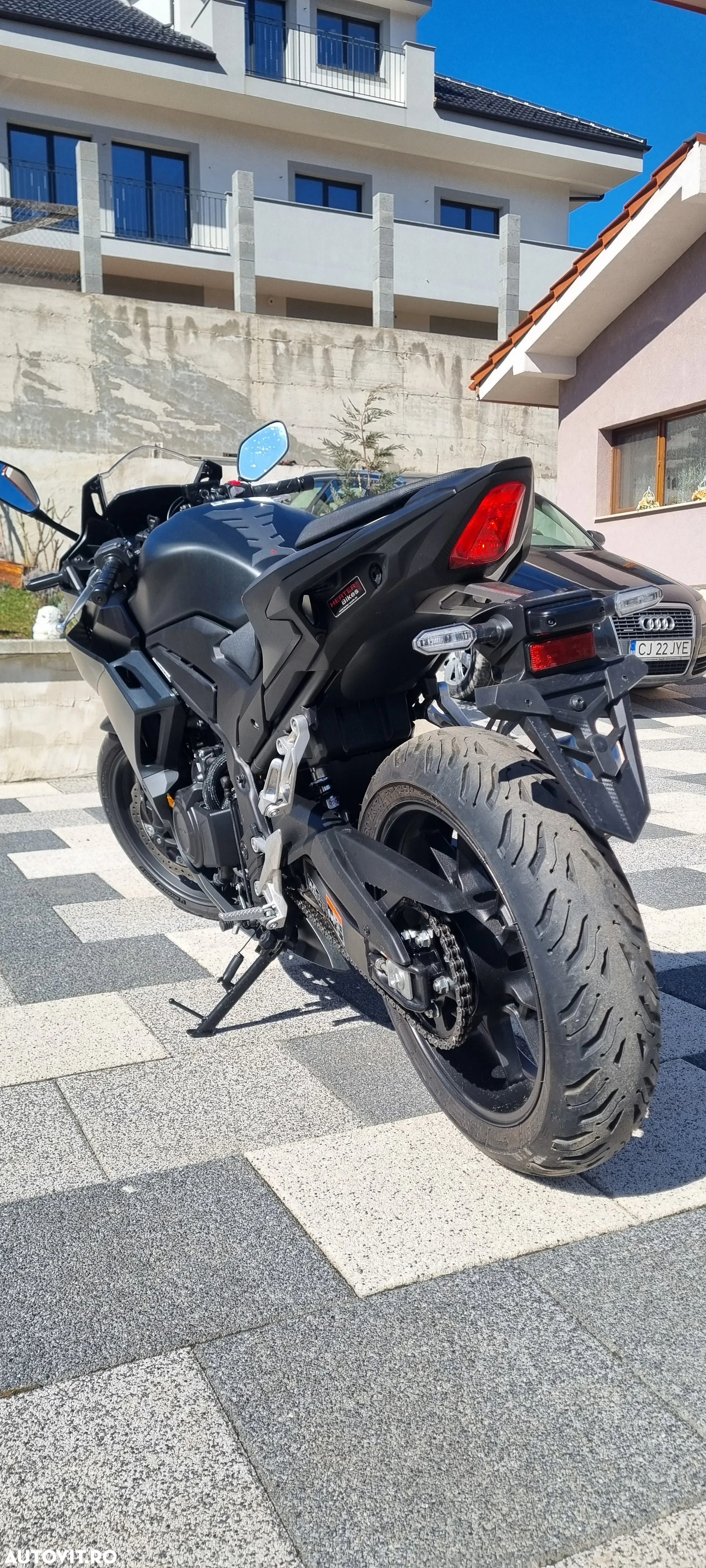 Honda CBR 500R - 4
