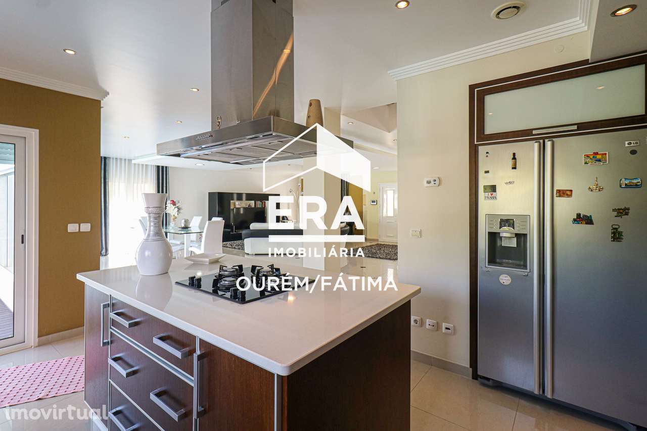 Moradia T5  na cidade de Ourém - Grande imagem: 2/41