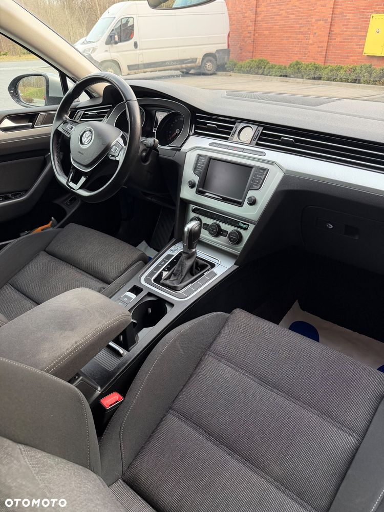 Volkswagen Passat - 40
