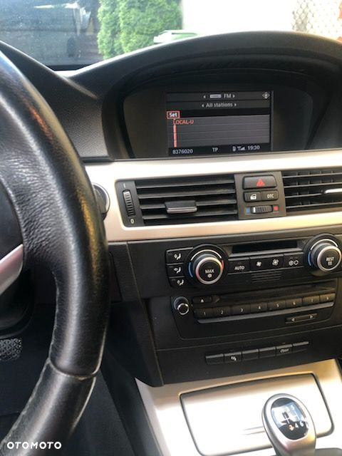 BMW Seria 3 320i - 10