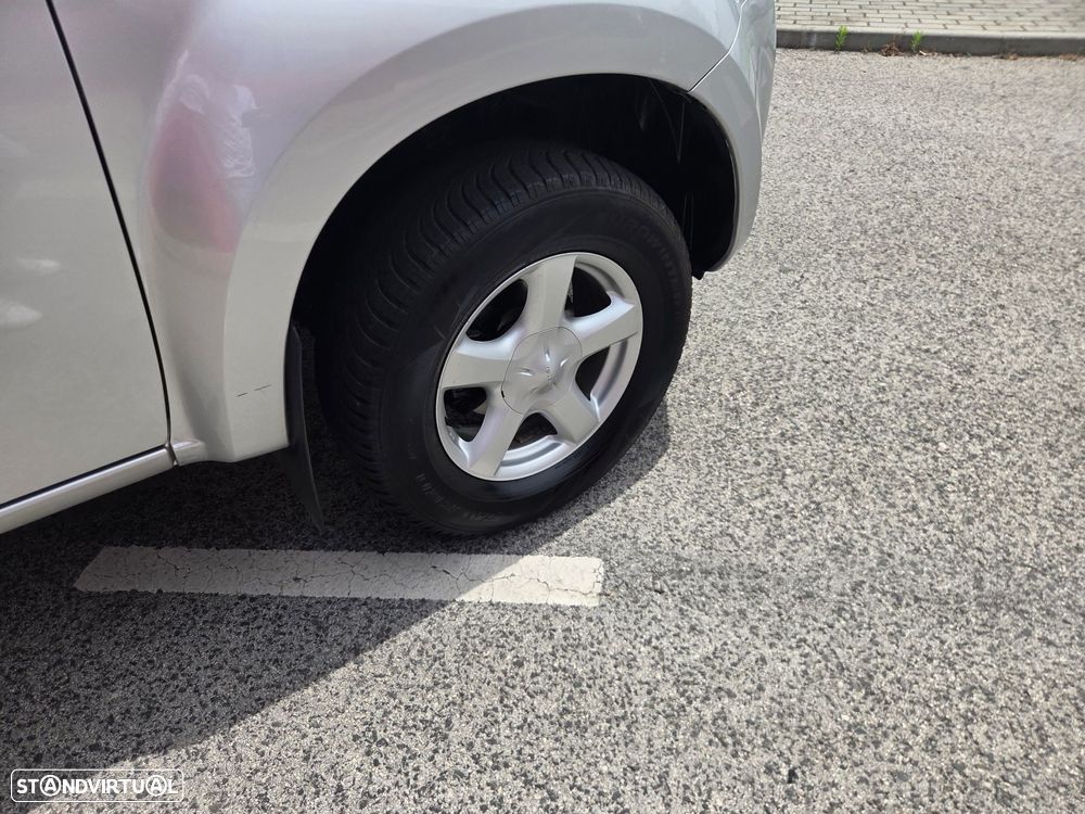 Isuzu D-Max 2.5 DTi CD 4WD L - 7