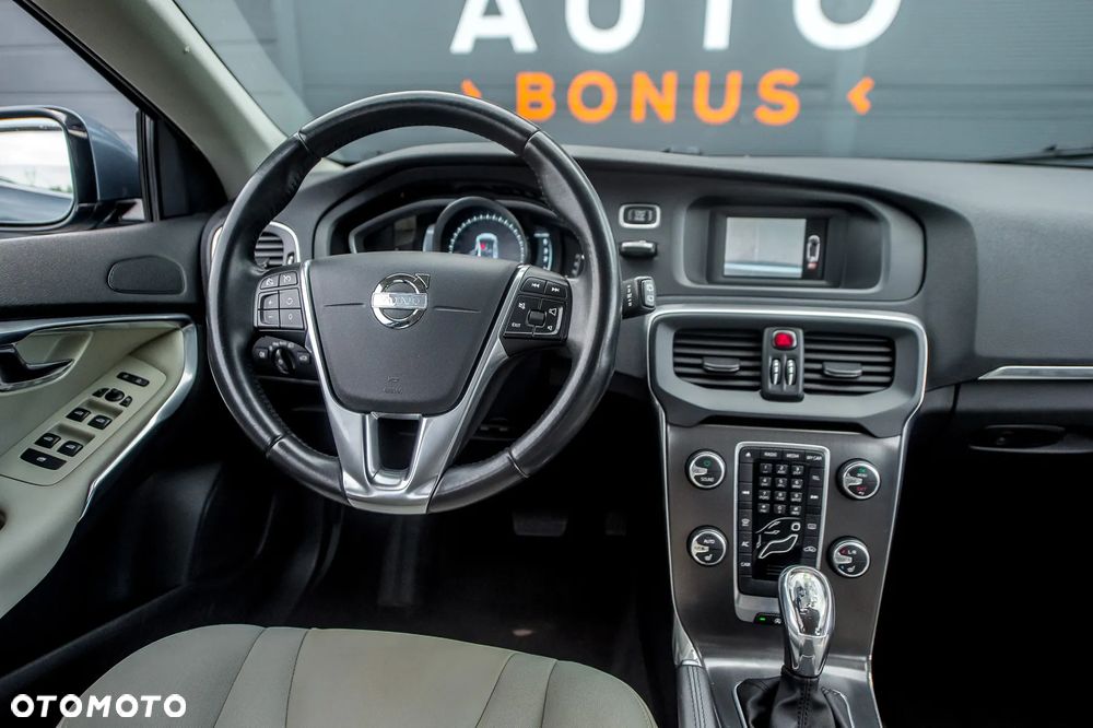 Volvo V40 - 22
