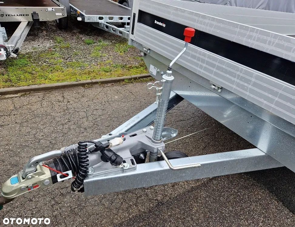 Brenderup 5520WATB3500 517x204 3500kg najazdy - 9