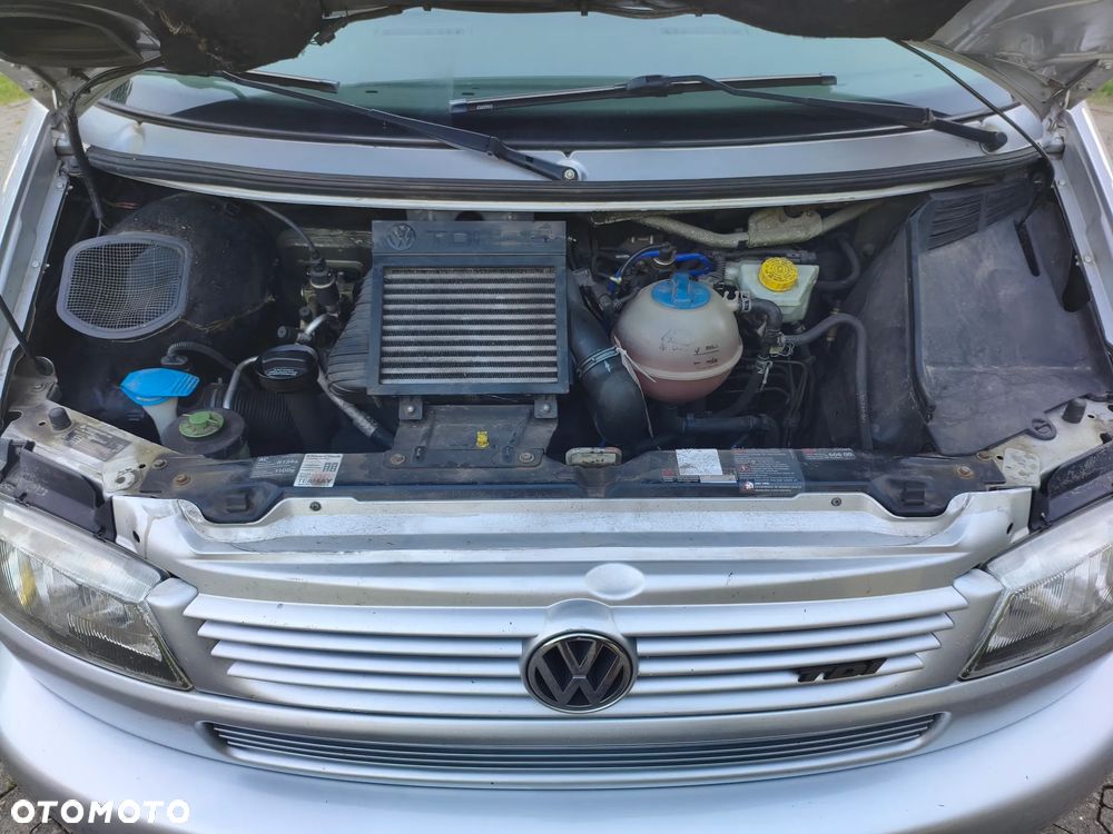 Volkswagen Multivan - 22
