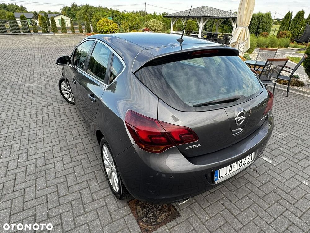 Opel Astra - 2