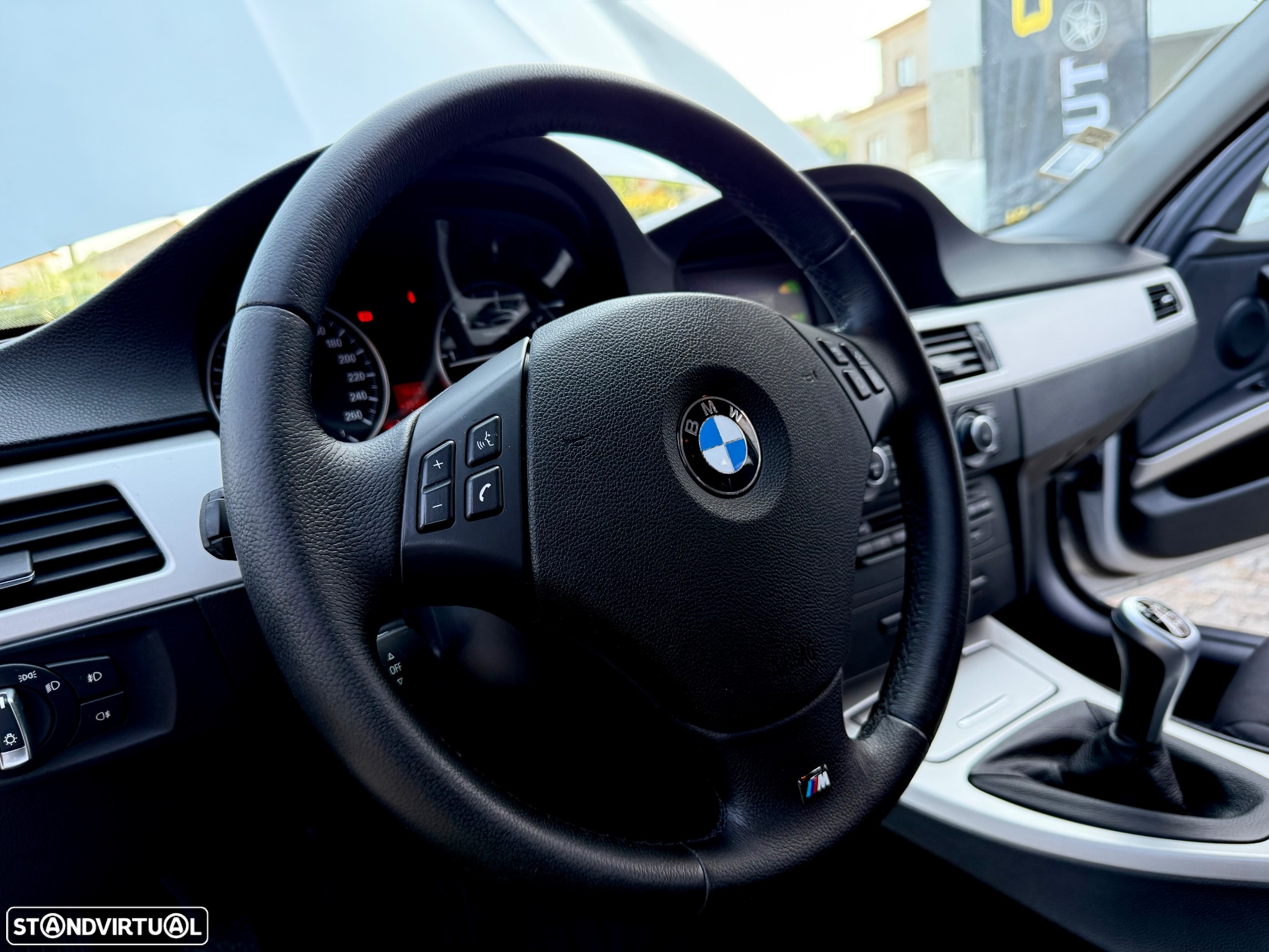 BMW 318 d DPF Touring Edition Sport - 38