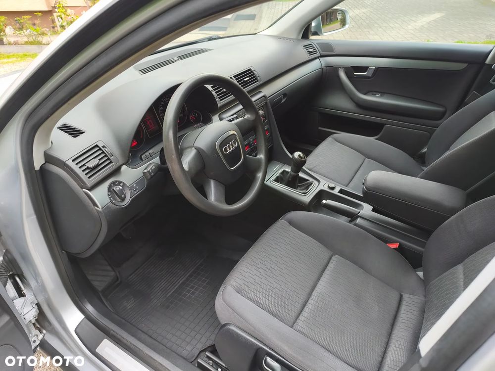 Audi A4 Avant 1.6 - 24