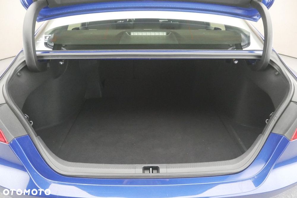 Toyota Camry 2.5 Hybrid Comfort CVT - 16