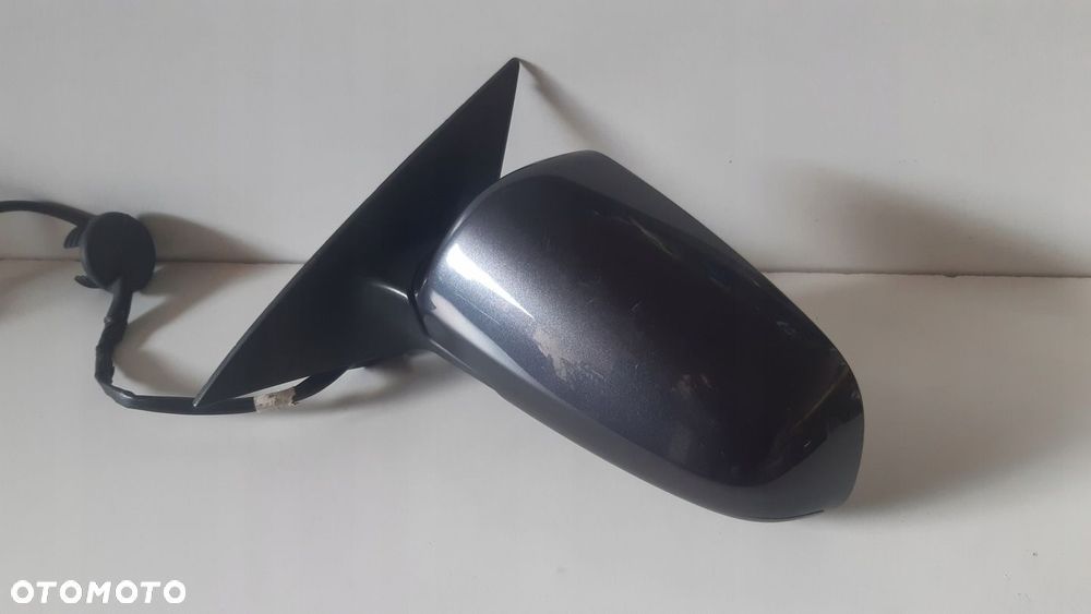 LUSTERKO LEWE AUDI A6 C6 9 PIN EUR - 2