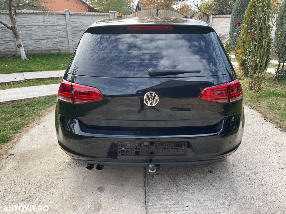 Volkswagen Golf - 12