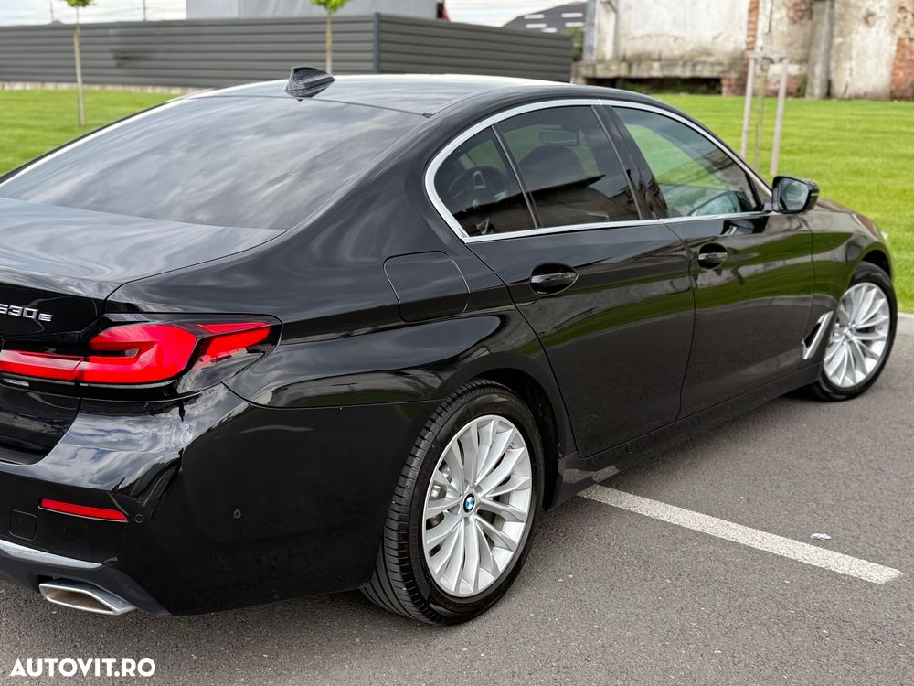 BMW Seria 5 530e xDrive Aut. Luxury Line - 17