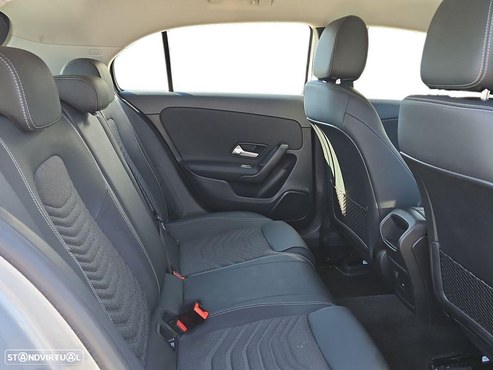 Mercedes-Benz A 200 Standard - 15