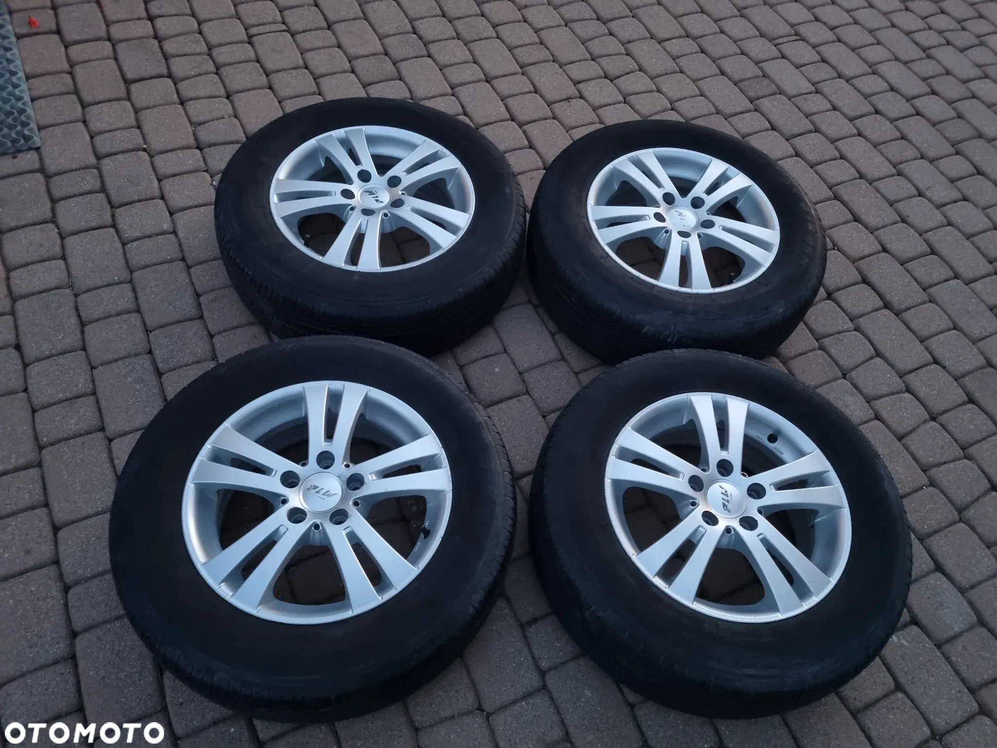 Hyundai Tucson 2.0 CRDi Elegance - 8
