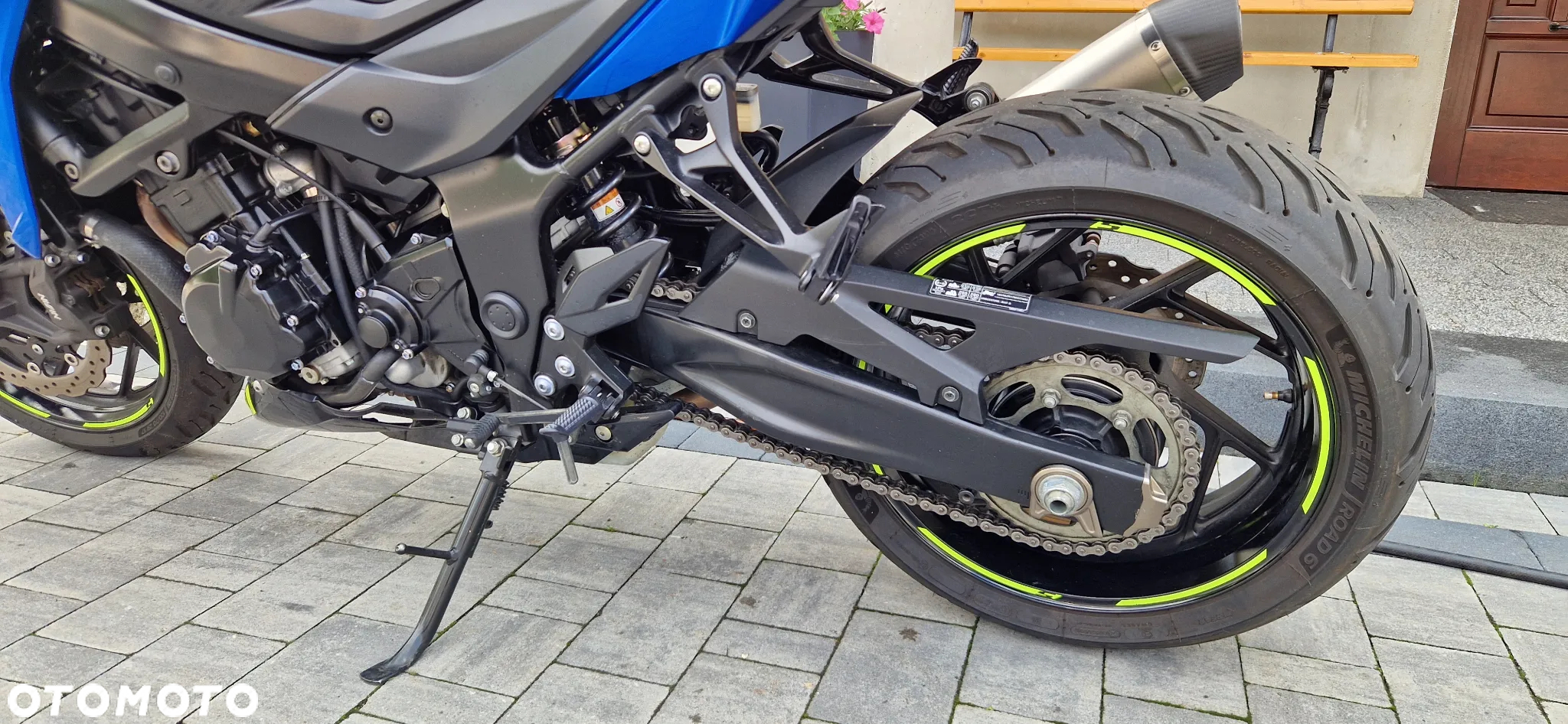 Suzuki GSX - 13