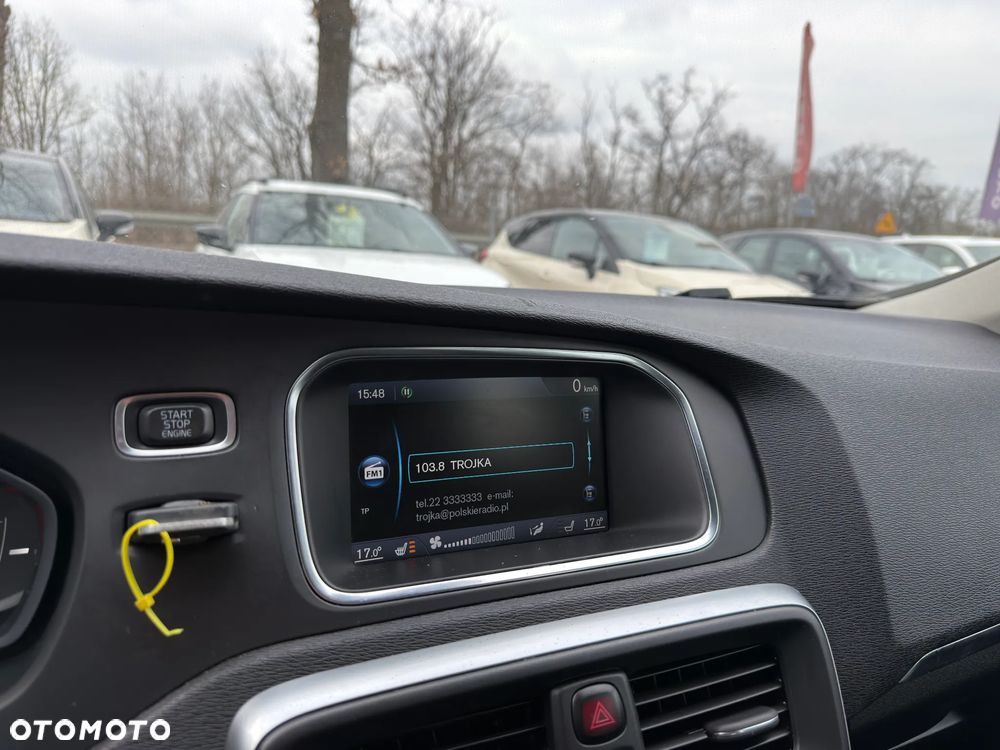 Volvo V40 D2 - 20