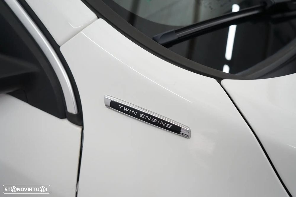 Volvo V60 2.4 D6 R-Design AWD Phev - 11