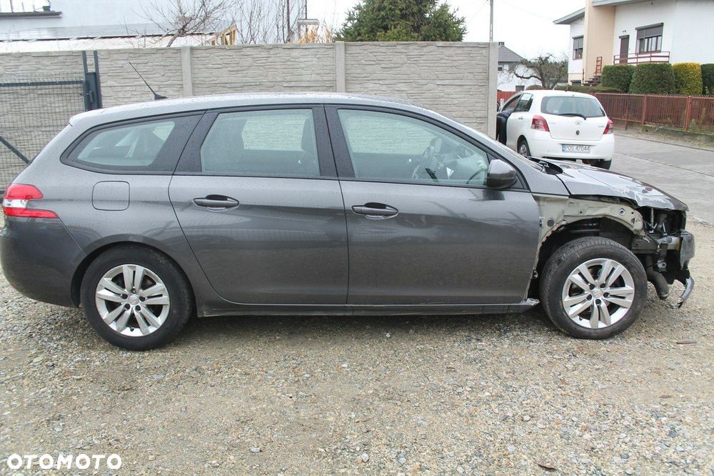 Peugeot 308 - 4