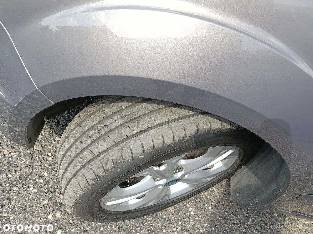 Ford Galaxy 2.0 TDCi Ambiente - 9