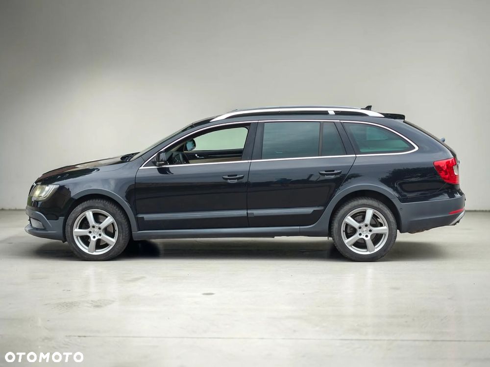 Skoda Superb 2.0 TDI 4x4 Platinum Outdoor DSG - 8