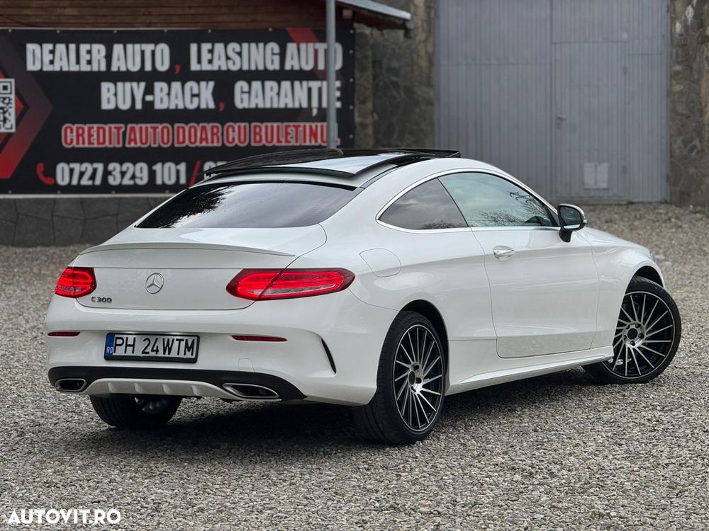Mercedes-Benz C 300 7G-TRONIC AMG Line - 4