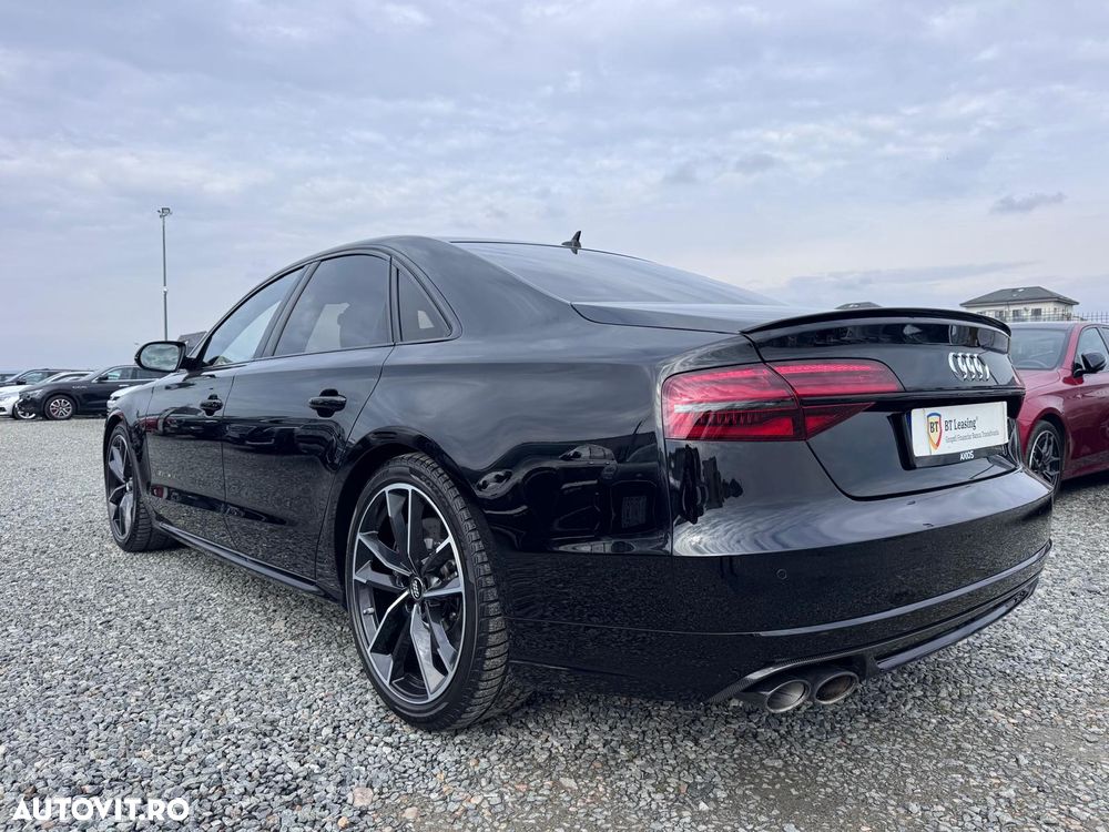 Audi S8 - 4