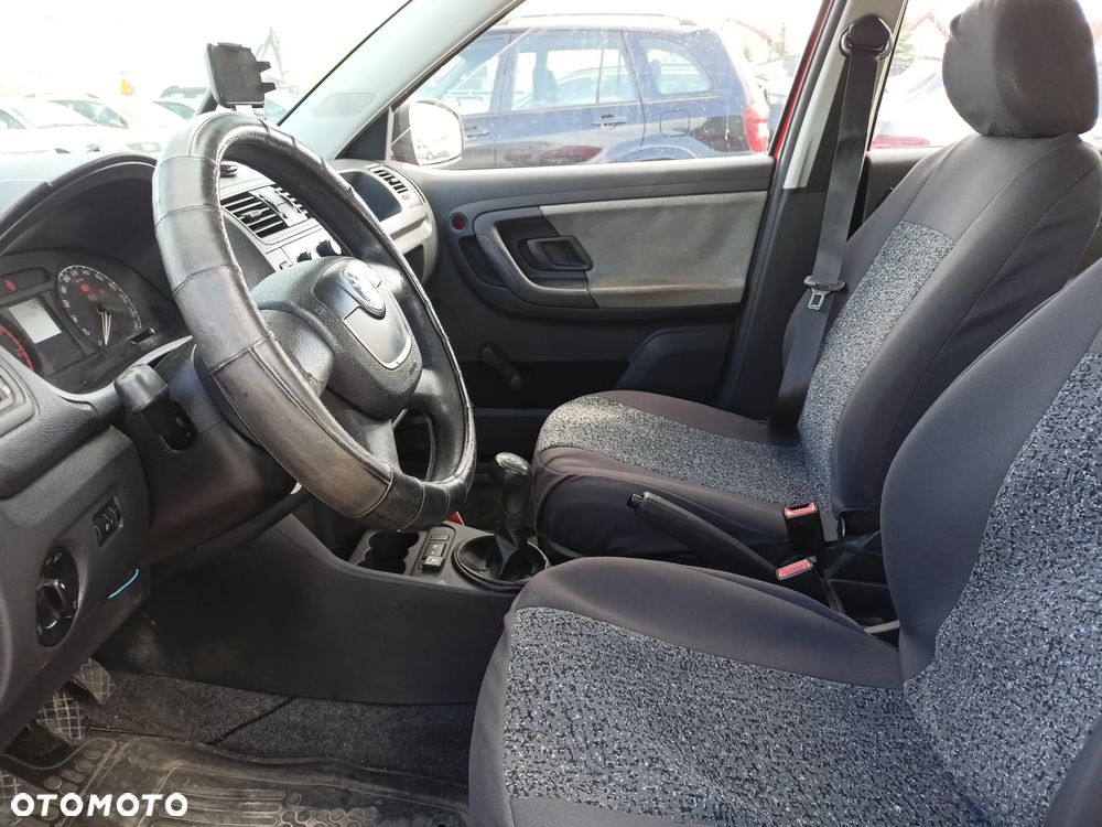 Skoda Fabia - 8
