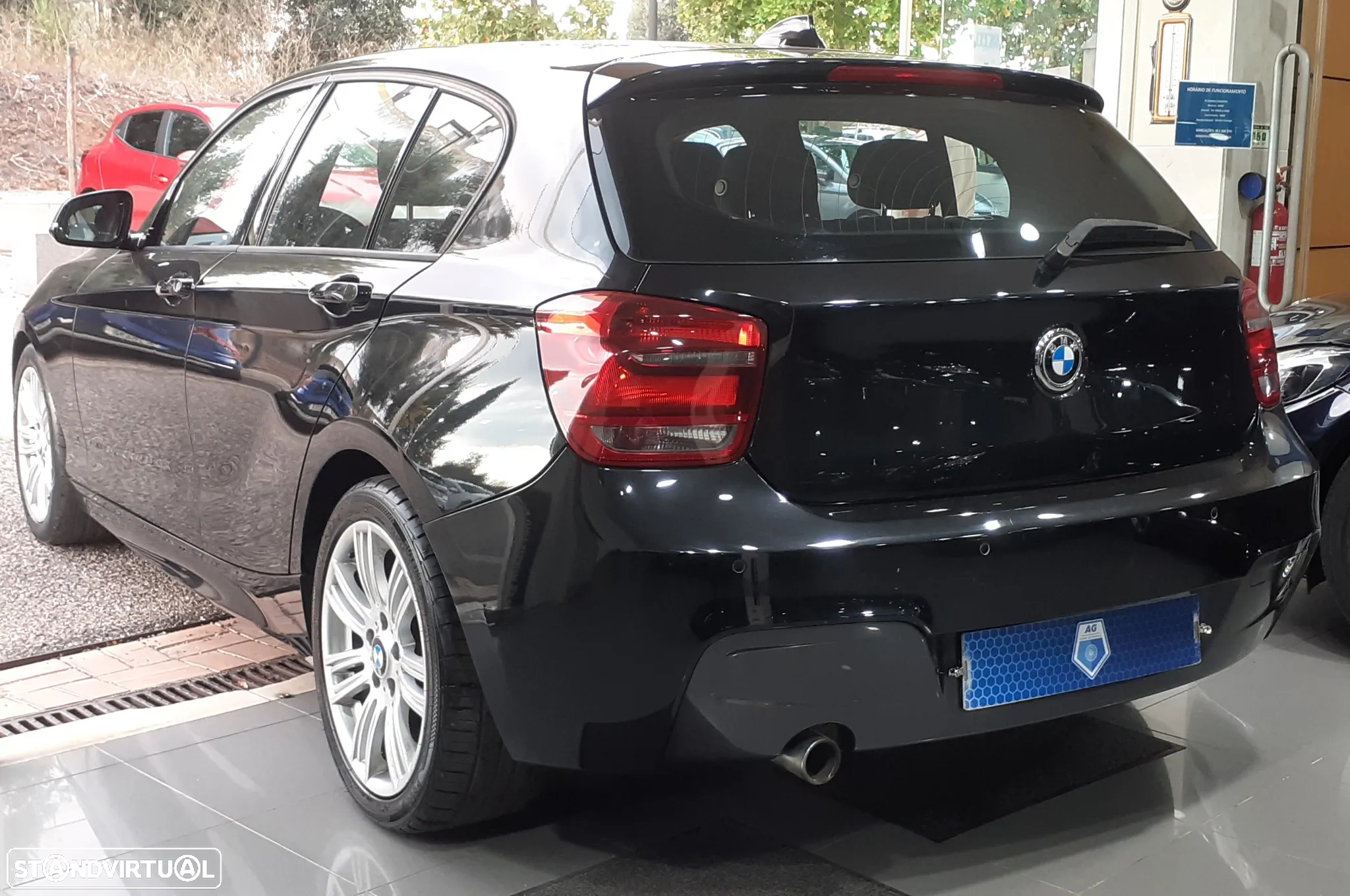 BMW 118 d Pack M - 3