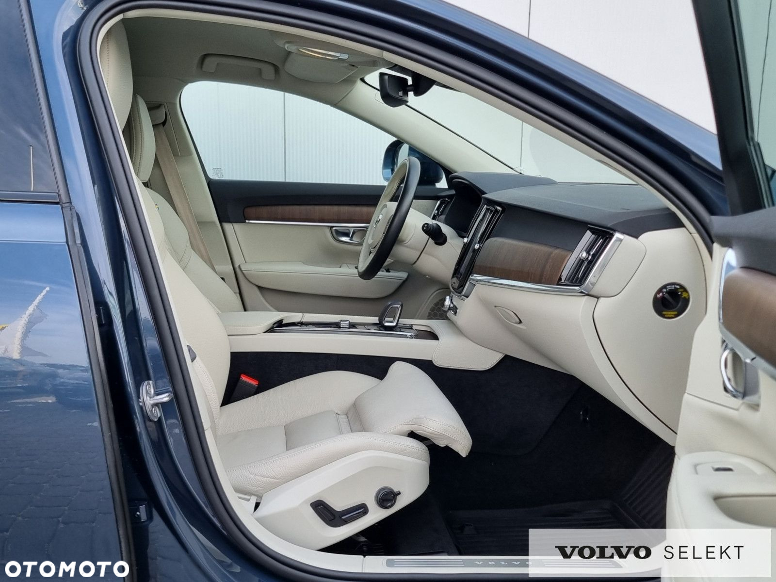 Volvo V90 Cross Country - 15