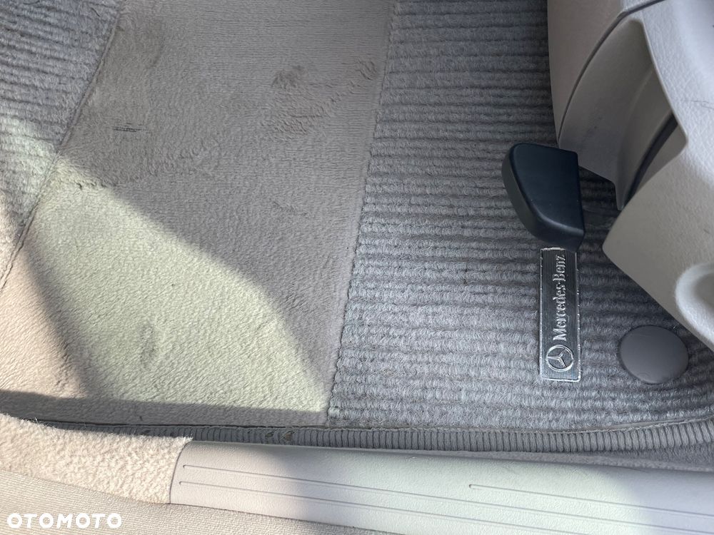 Mercedes-Benz Klasa E - 7