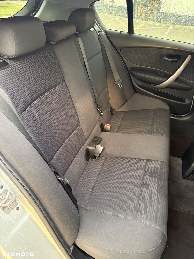 BMW Seria 1 - 15