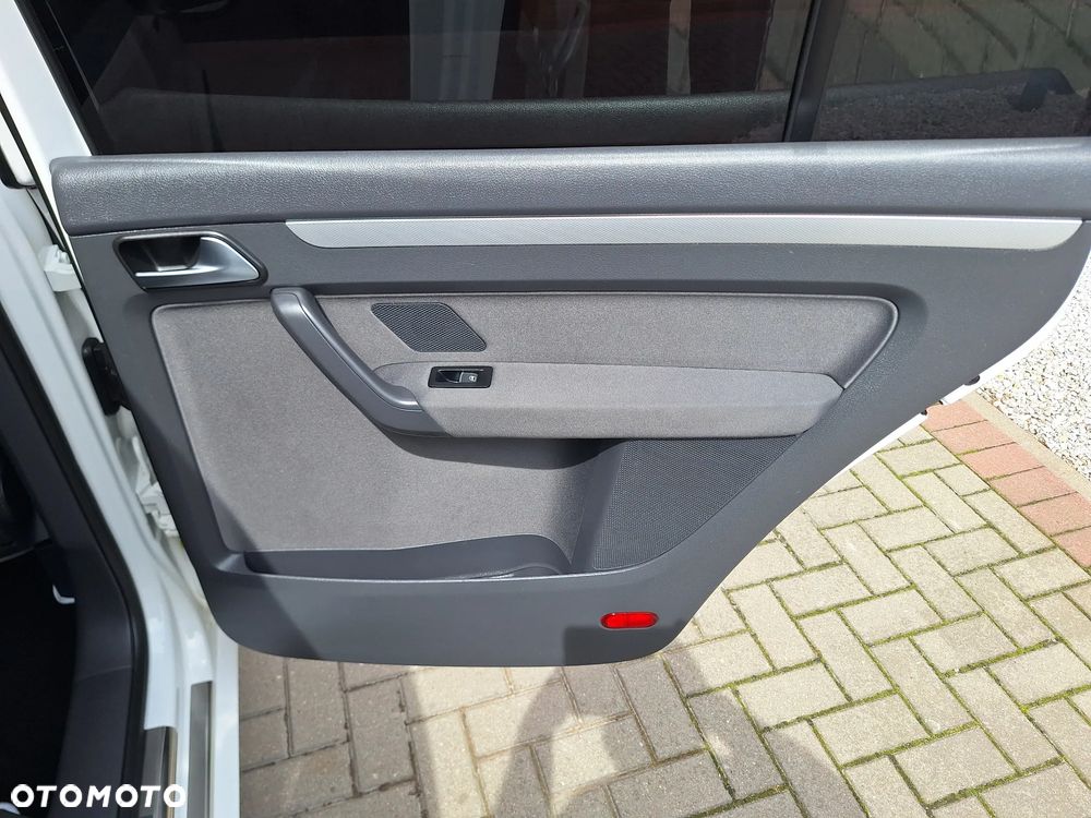 Volkswagen Touran 1.6 TDI DPF Highline - 30
