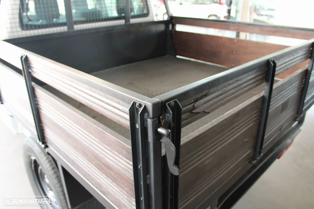 Toyota Hilux 2.4 D-4D 4X4 Cabine dupla - 6