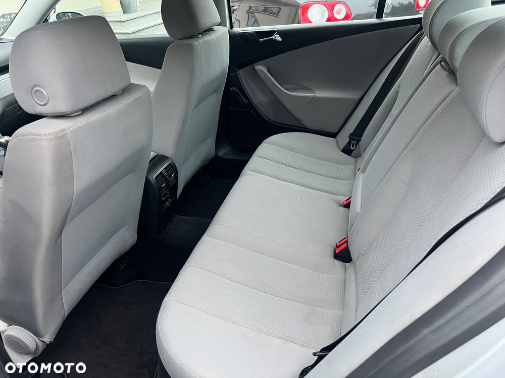 Volkswagen Passat 2.0 TDI DPF Comfortline - 7