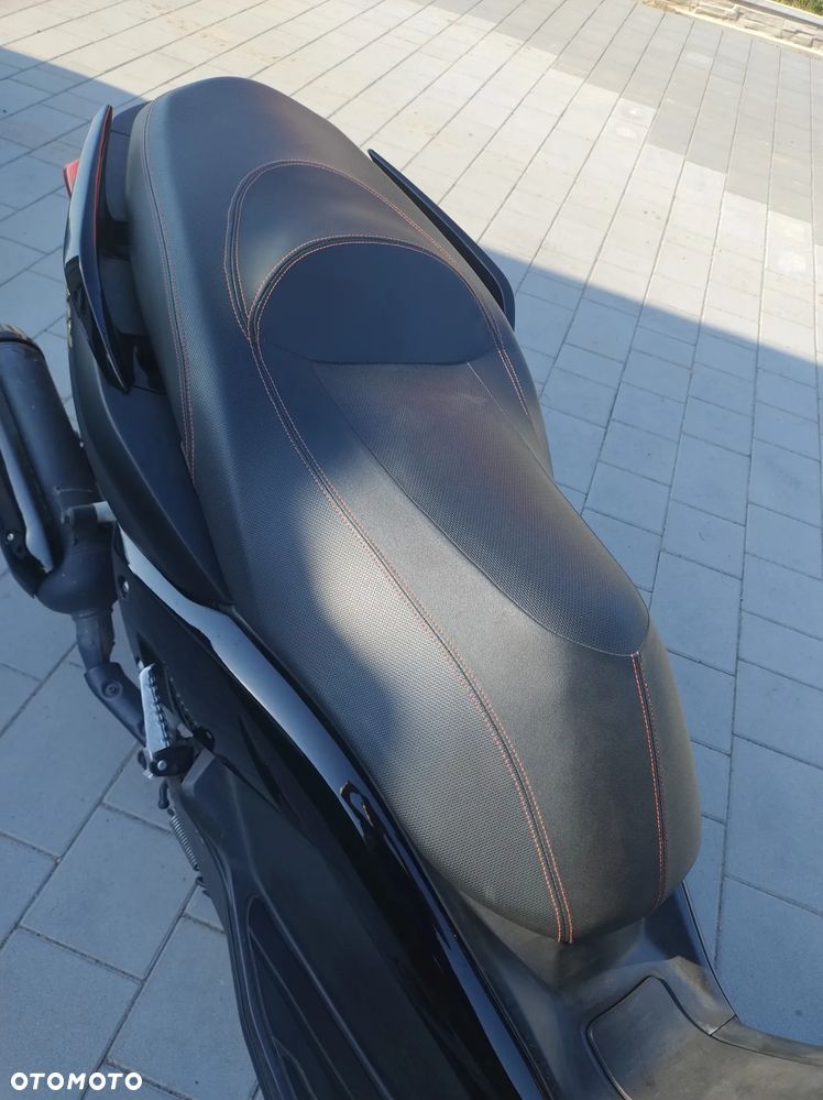 Yamaha X-max - 5