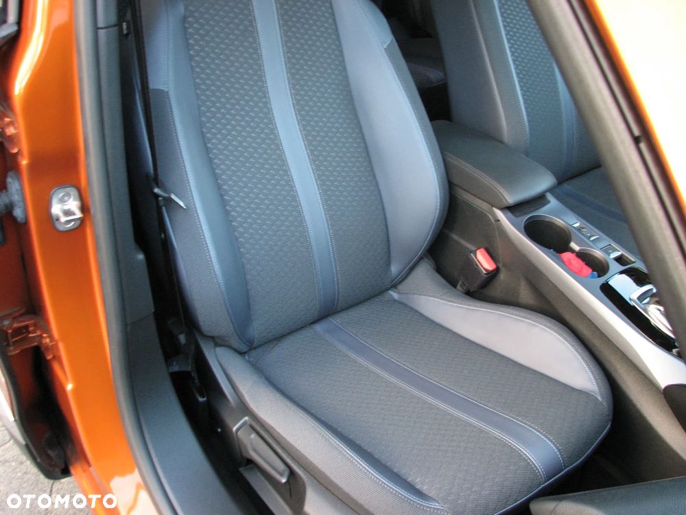 Peugeot 2008 BlueHDi 130 EAT8 Allure - 27