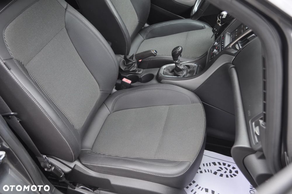 Opel Astra 1.4 Turbo Cosmo - 24