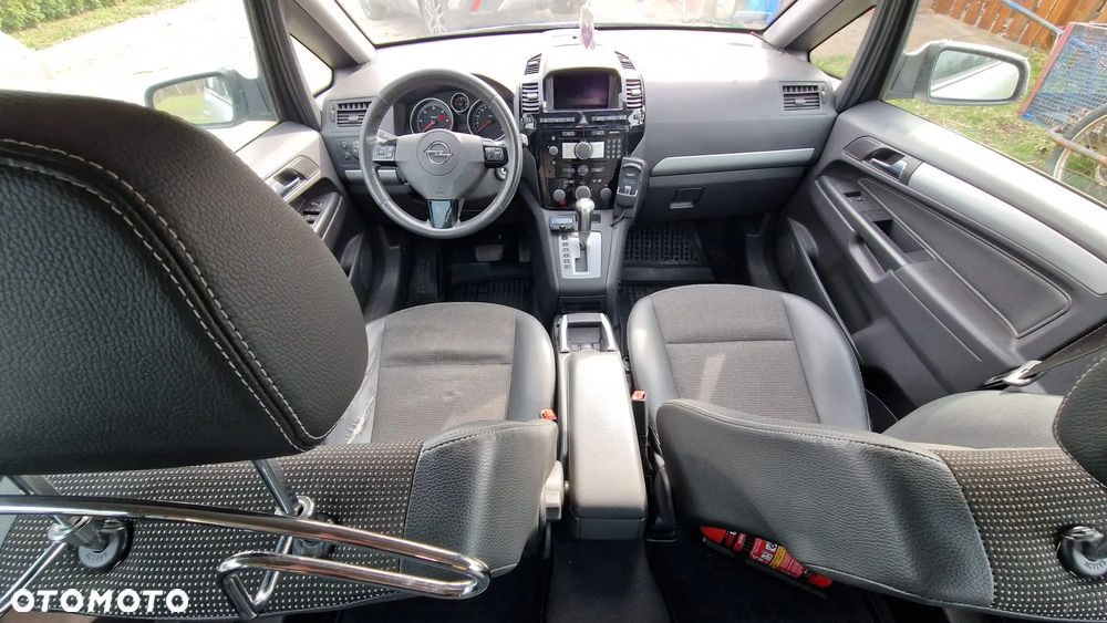 Opel Zafira - 17