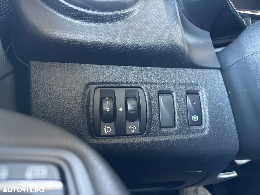 Renault Clio TCe Life - 19