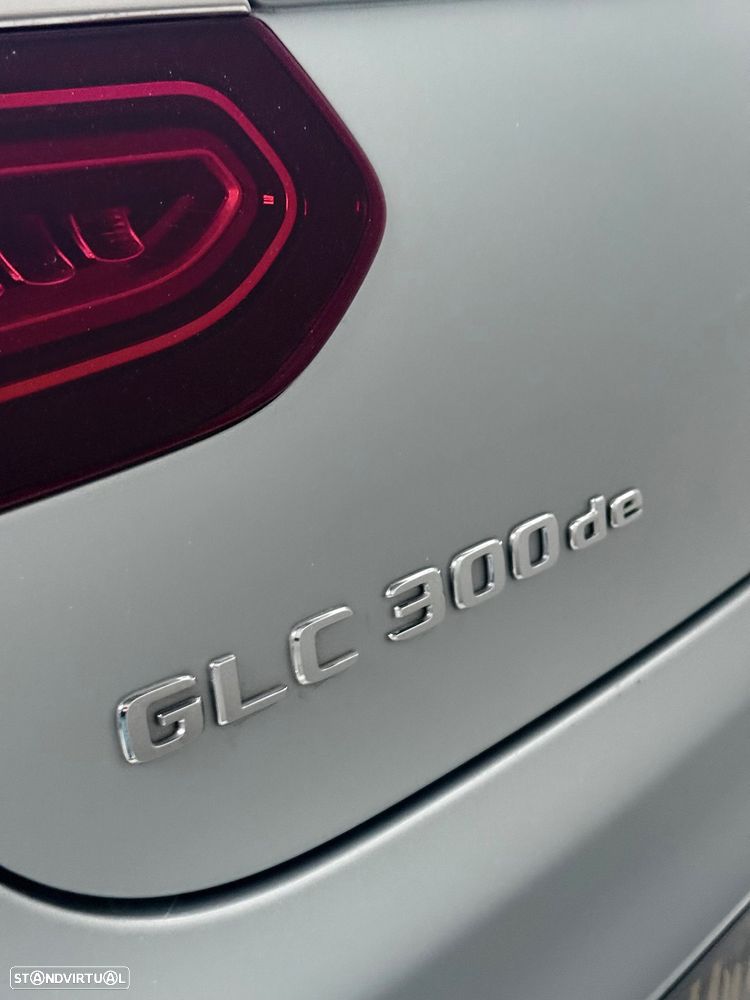 Mercedes-Benz GLC 300 de Coupe 4Matic 9G-TRONIC AMG Line Plus - 9