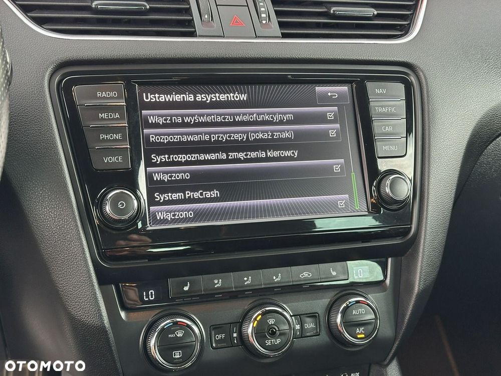 Skoda Octavia 2.0 TDI DSG RS - 31