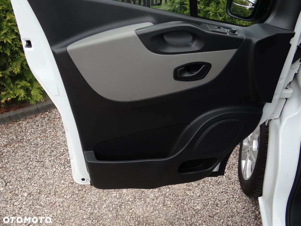 Renault Trafic ENERGY Combi Expression - 38