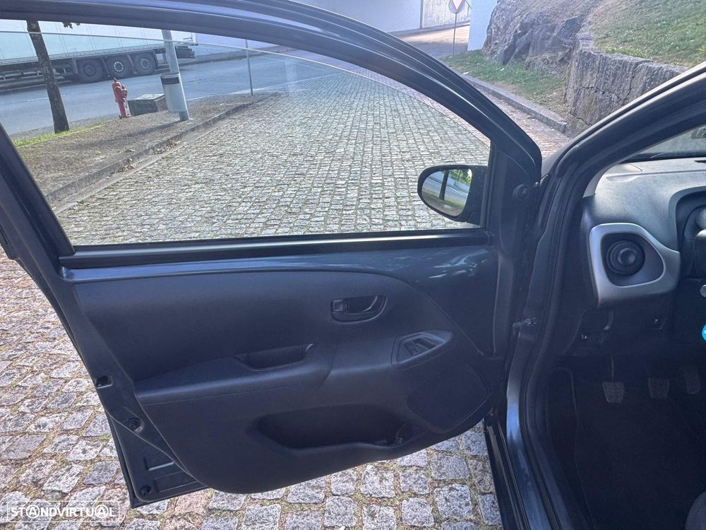 Citroën C1 1.0 VTi Feel S&S - 13
