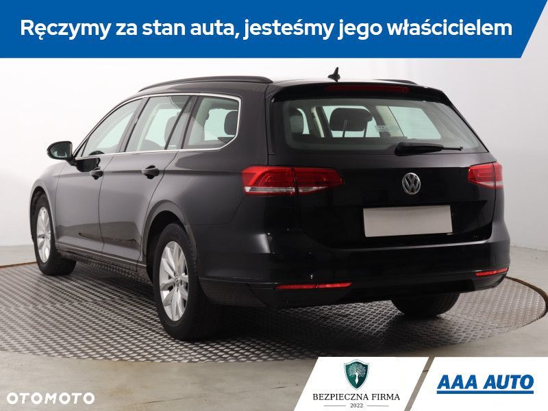 Volkswagen Passat - 5