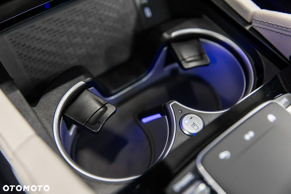 Mercedes-Benz GLE - 32