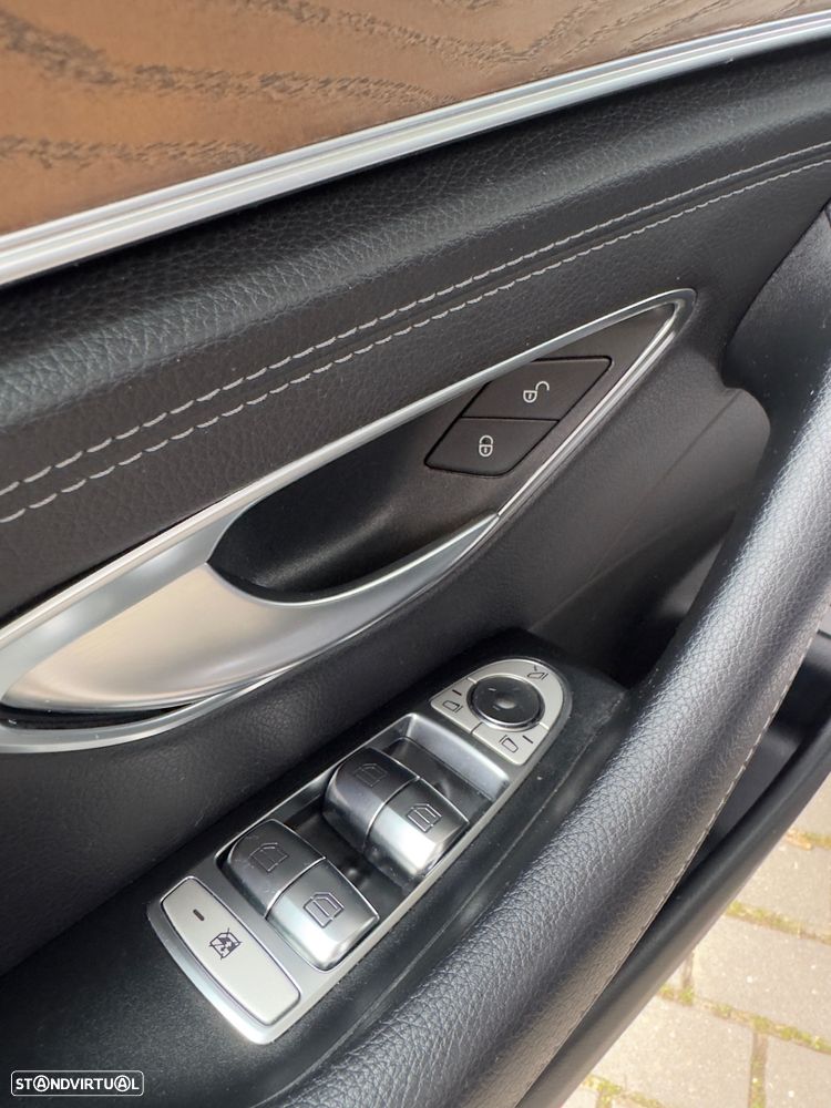 Mercedes-Benz E 300 de AMG Line - 42