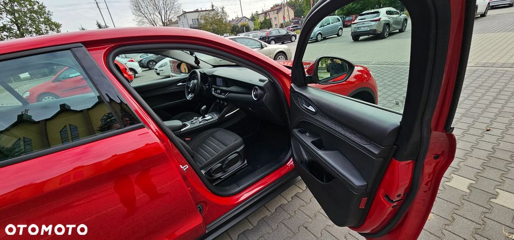 Alfa Romeo Stelvio 2.2 Diesel 16V AT8 Q4 Business - 16