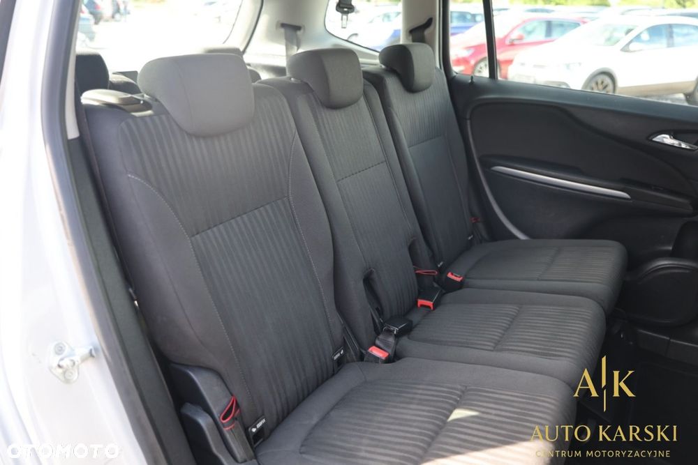 Opel Zafira - 36