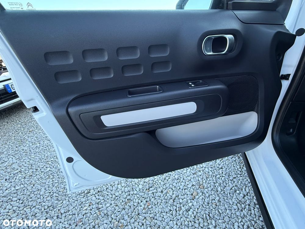 Citroën C3 1.2 PureTech Plus - 21